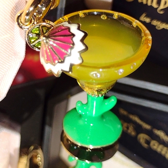 Fancy Juicy Margaritas Never Removed from Original 🎁